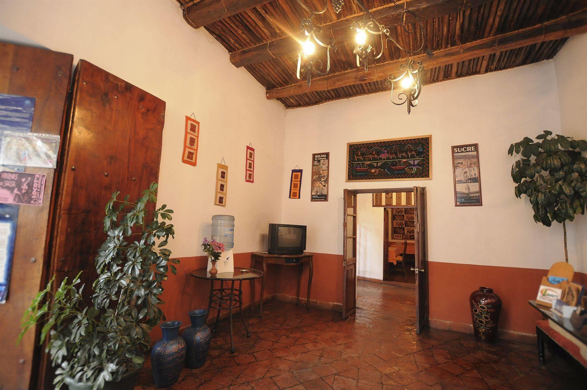 Hostal Recoleta Sur Sucre Esterno foto