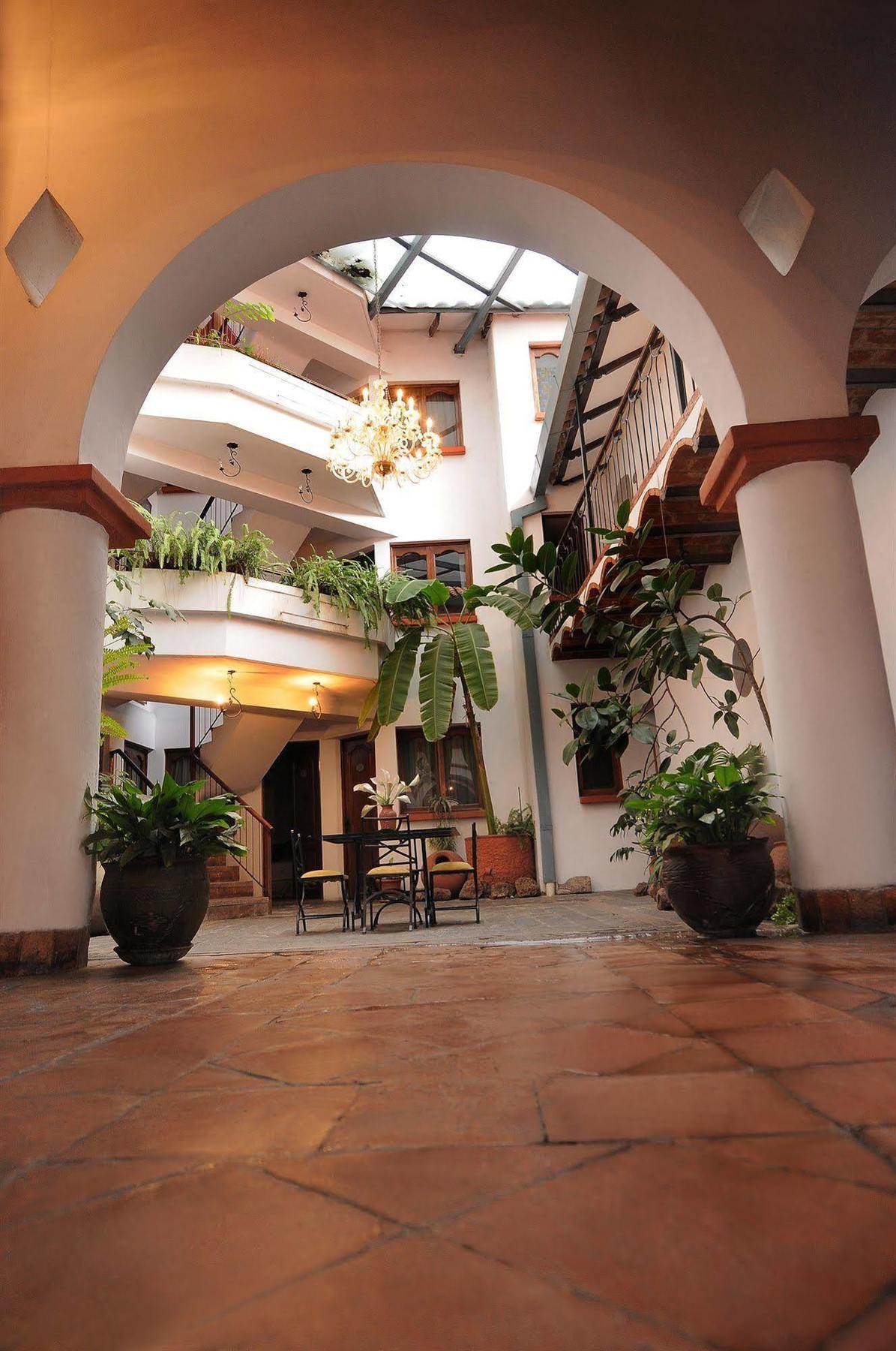 Hostal Recoleta Sur Sucre Esterno foto